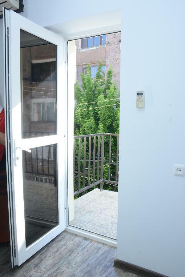 Holiday Home On Aygestan 11 Yerevan Bagian luar foto