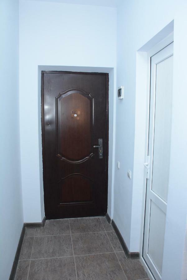 Holiday Home On Aygestan 11 Yerevan Bagian luar foto