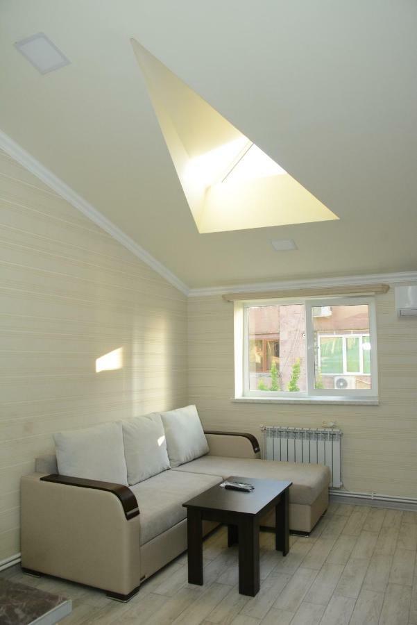 Holiday Home On Aygestan 11 Yerevan Bagian luar foto