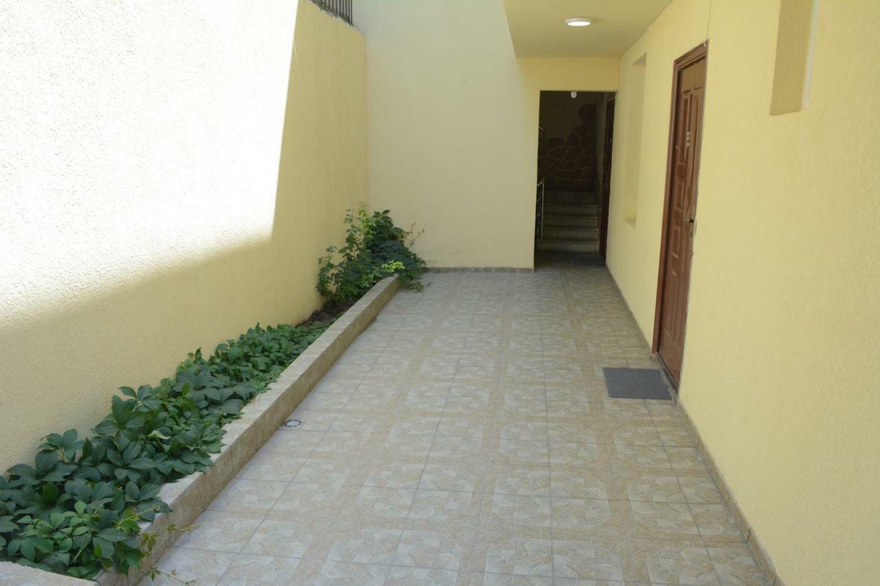 Holiday Home On Aygestan 11 Yerevan Bagian luar foto